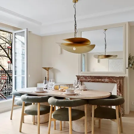 572 Carla - With Balcony Near Eiffel Tower Apartman *
